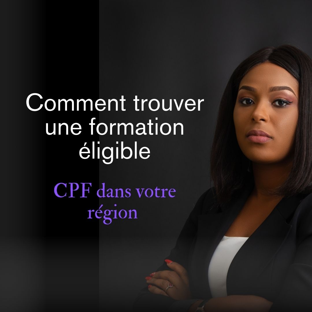 Personne recherchant une formation CPF sur son ordinateur dans sa région